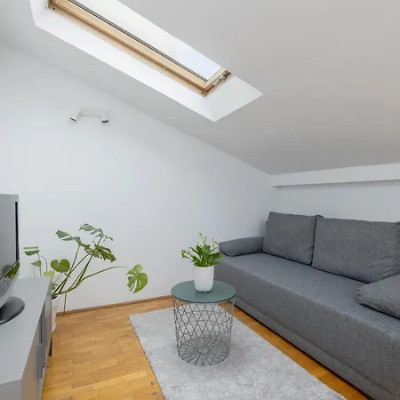 Old Town - With Ac - Dluga 65 Apartman *